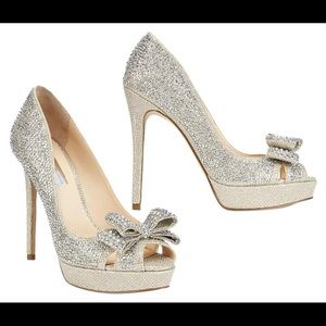 International Concepts Sparkle Champagne Pumps